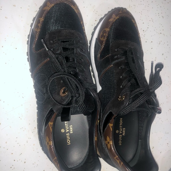 Louis Vuitton shoes - Picture 2 of 5